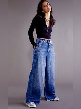 We The Free OLD WEST Slouchy High Rise Wide Leg Jeans• size 33🔥